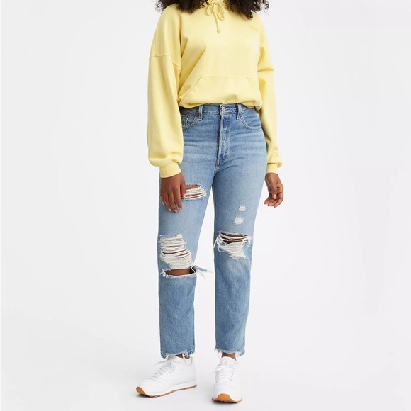 501® ORIGINAL FIT RIPPED WOMEN'S JEANS - Picture 3 of 11